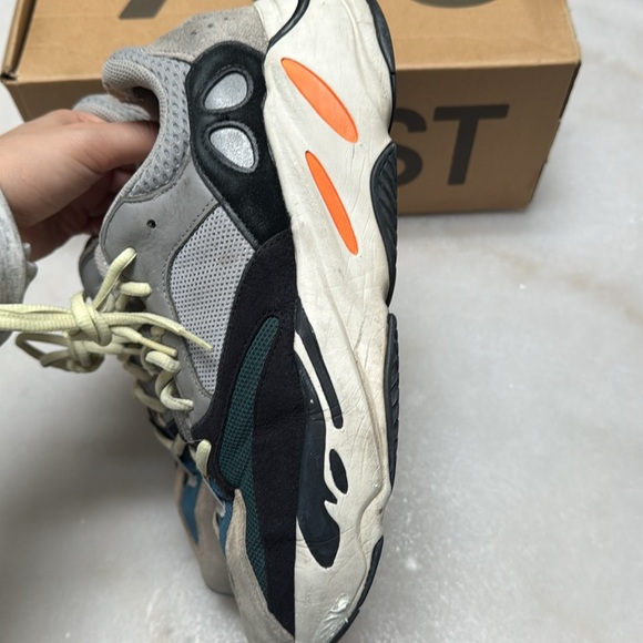 Yeezy Boost 700 'Wave Runner' 2017 - Picture 4 of 9
